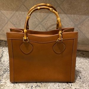 GUCCI Handbag. Bamboo+leather in camel - inside needs repair